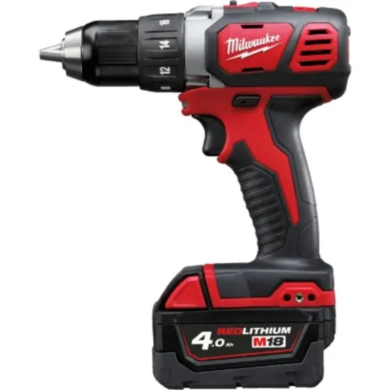 Milwaukee M18 BDD-402C Akku-Bohrschrauber mit 2x 4,0 Ah Akkus