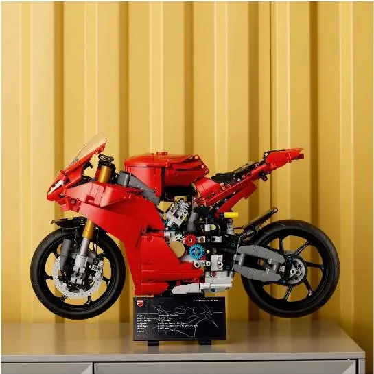 LEGO Technic Ducati Panigale V4 S (42202)