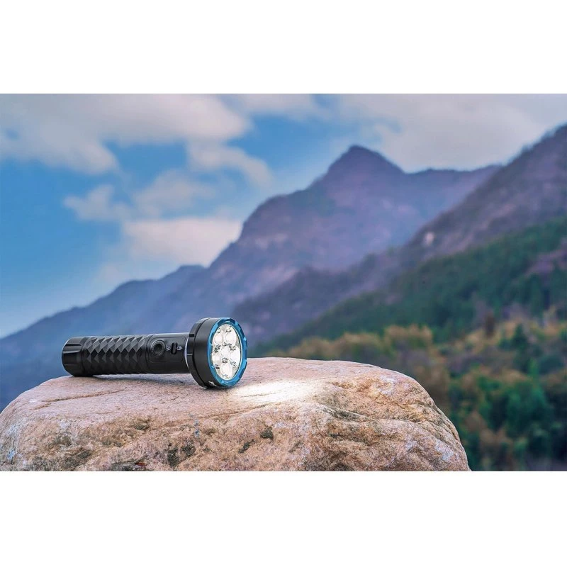 Olight Prowess 5000 Lumen LED-Taschenlampe, Schwarz