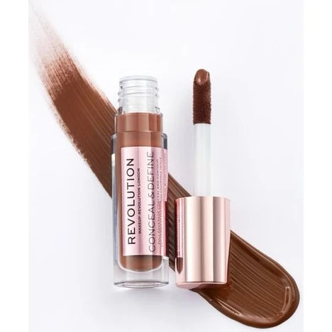 Makeup Revolution Conceal & Define C4